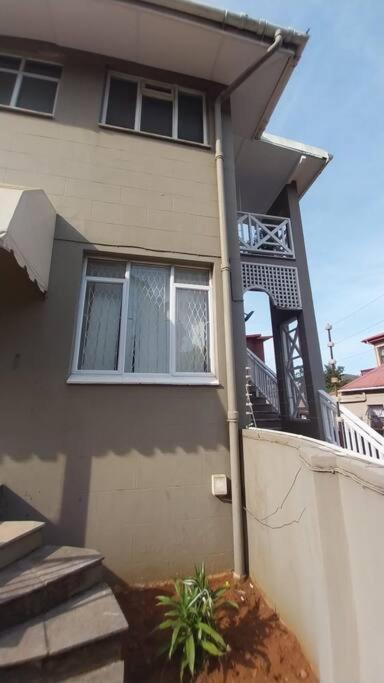 Spacious 1 Bedroom, Self Catering Apartment In Glenwood, 德班 外观 照片